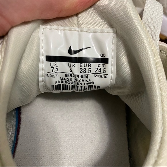 Nike Air Huarache Limited Edition Women’s Size 7.5 Premium Beige/Tan - Picture 10 of 16